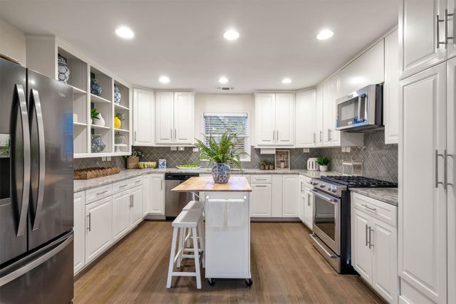 6514 Kenwell Street, Dallas, TX 75209