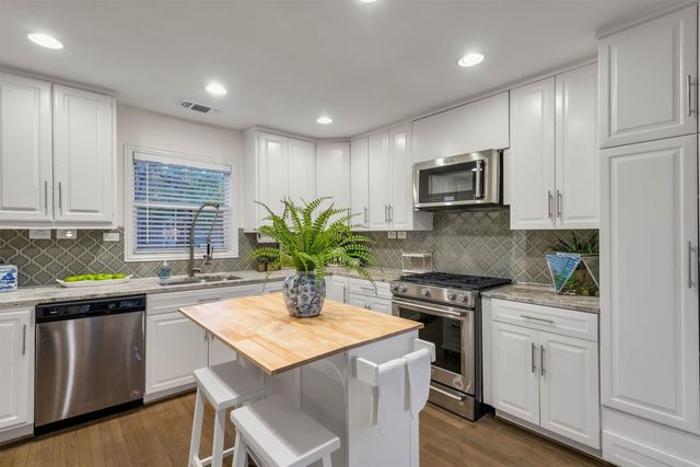 6514 Kenwell Street, Dallas, TX 75209