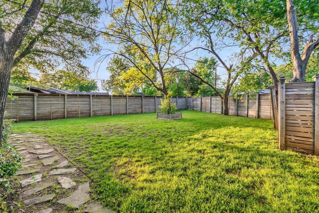 6514 Kenwell Street, Dallas, TX 75209