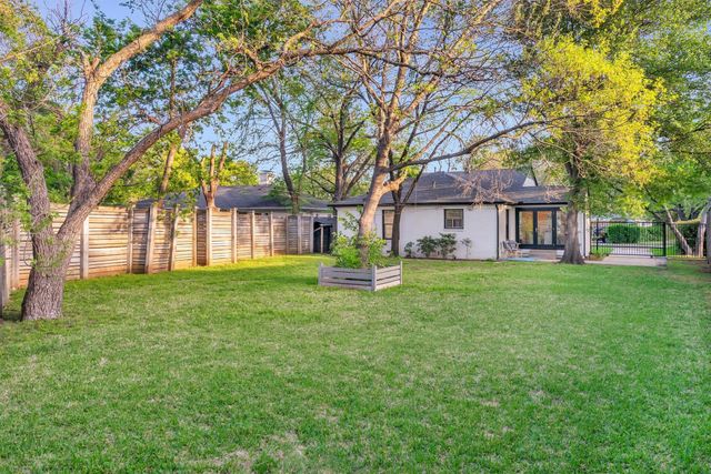 6514 Kenwell Street, Dallas, TX 75209