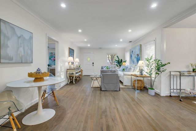 6514 Kenwell Street, Dallas, TX 75209