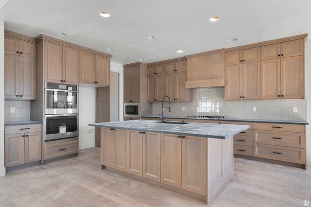 34 S PRESTON ST, Kaysville, UT 84037