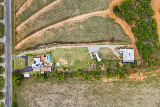 402 N FM 369, Pleasant Valley, TX 76367