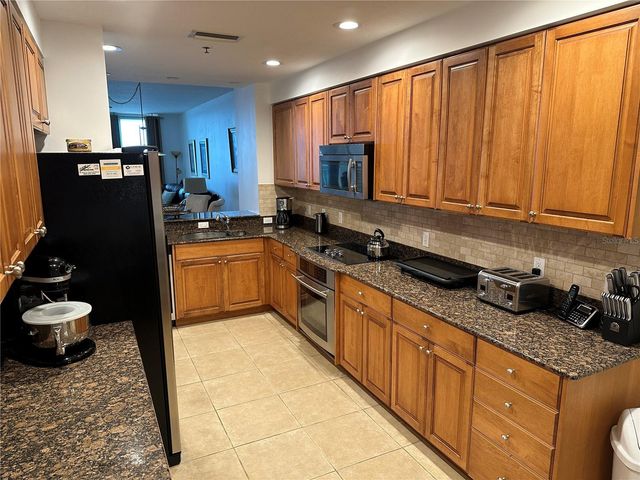 615 RIVIERA DUNES WAY 406, Palmetto, FL 34221