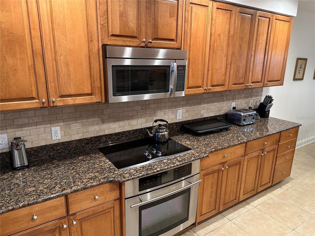 615 RIVIERA DUNES WAY 406, Palmetto, FL 34221