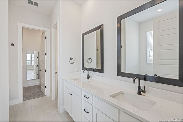 257 Lawrence Drive, Castroville, TX 78009