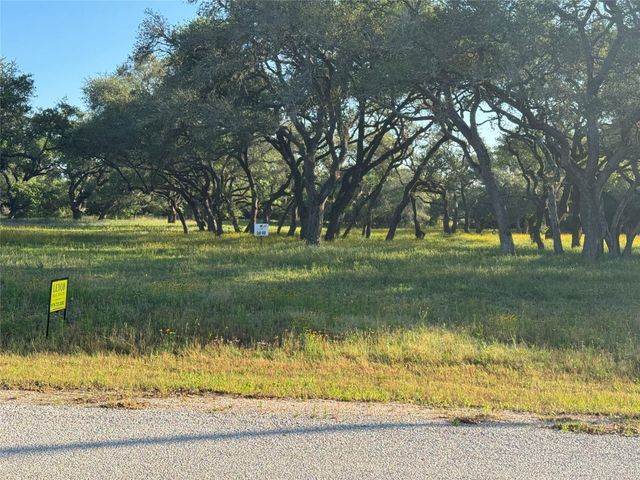 49 Shorebird Lane, Columbus, TX 78934
