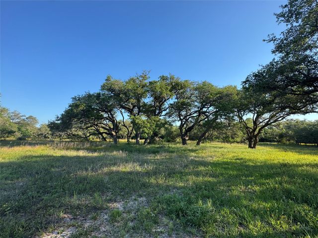 49 Shorebird Lane, Columbus, TX 78934