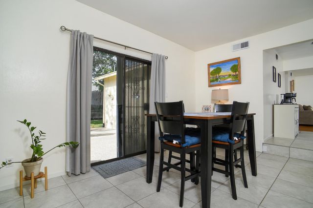 6820 Admiral Ave, Fair Oaks, CA 95628