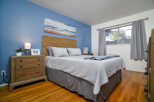 6820 Admiral Ave, Fair Oaks, CA 95628