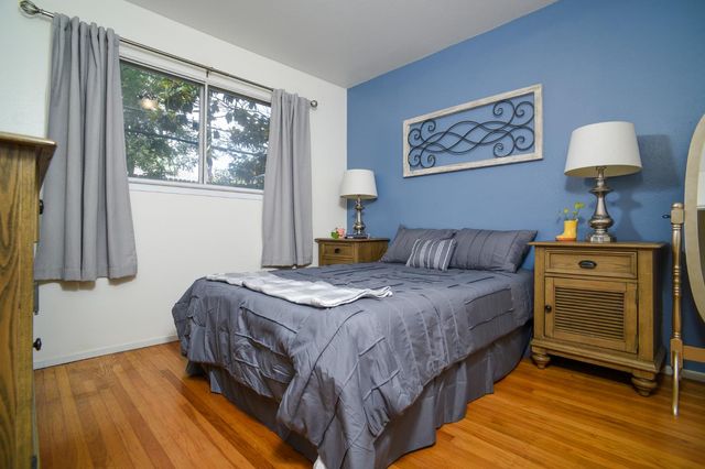6820 Admiral Ave, Fair Oaks, CA 95628