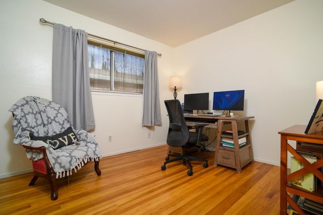 6820 Admiral Ave, Fair Oaks, CA 95628