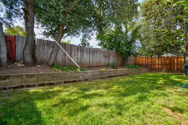 6820 Admiral Ave, Fair Oaks, CA 95628