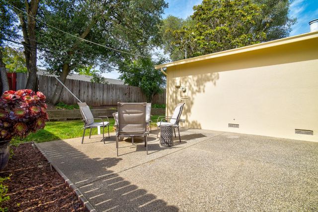 6820 Admiral Ave, Fair Oaks, CA 95628
