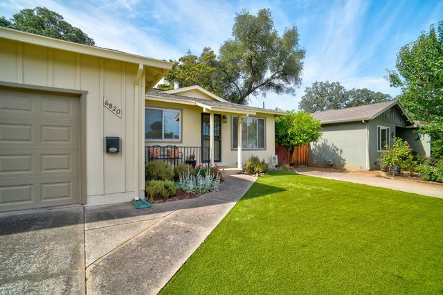 6820 Admiral Ave, Fair Oaks, CA 95628