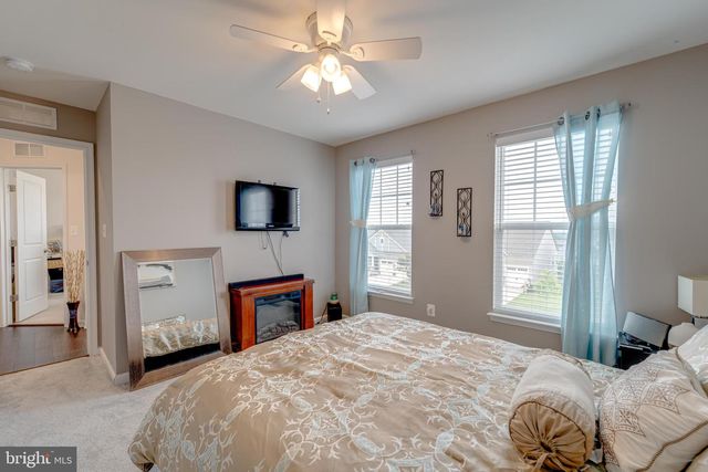 990 FORSYTHIA LN, Stafford, VA 22554