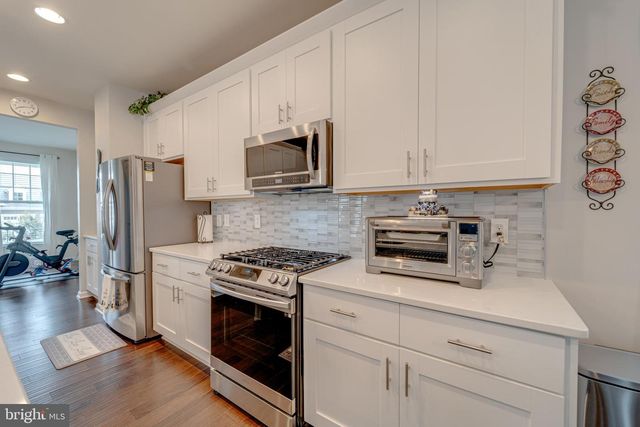 990 FORSYTHIA LN, Stafford, VA 22554