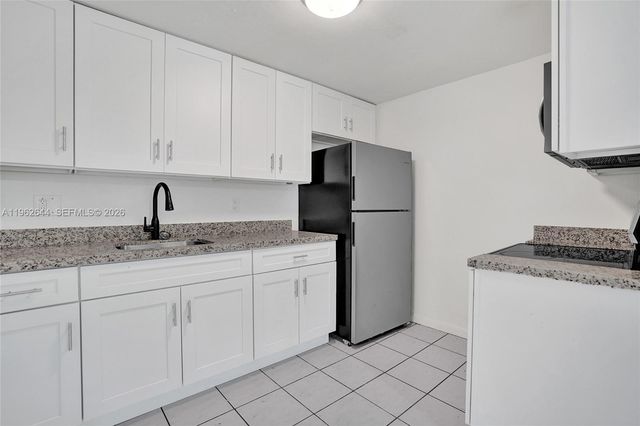 307 NW 11th Ave, Delray Beach, FL 33444