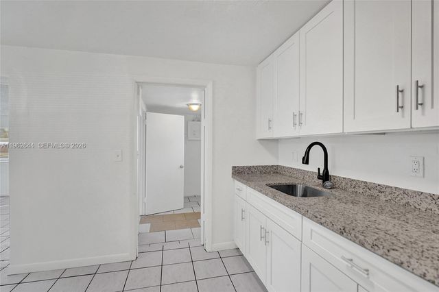 307 NW 11th Ave, Delray Beach, FL 33444