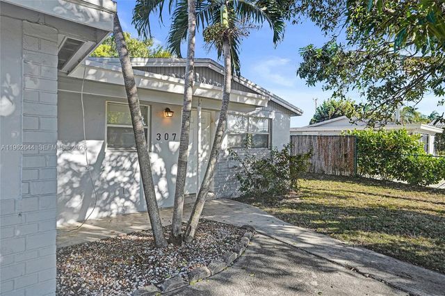 307 NW 11th Ave, Delray Beach, FL 33444