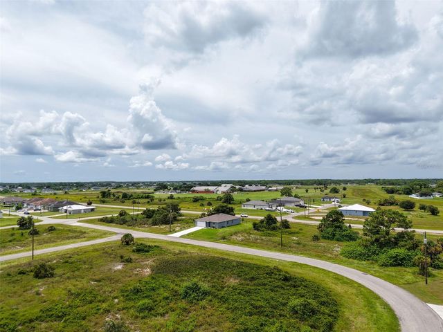 8005 MELODY CIRCLE, Labelle, FL 33935