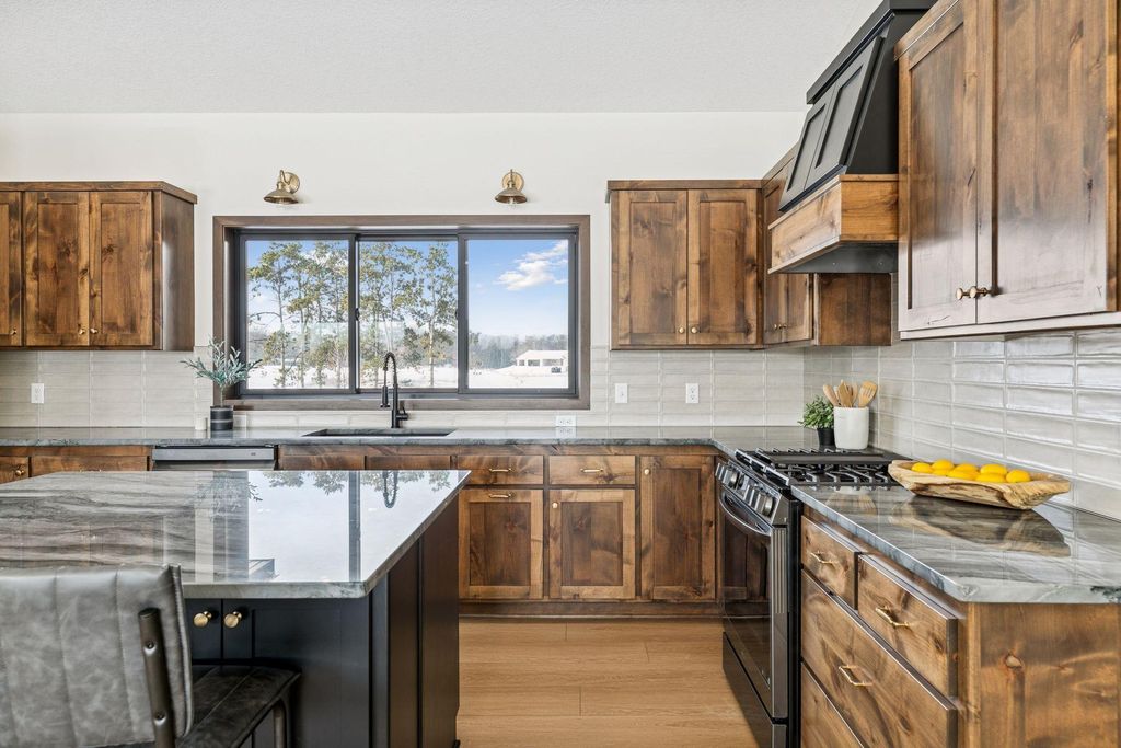 2870 219th Avenue NE, East Bethel, MN 55011 — photo 2
