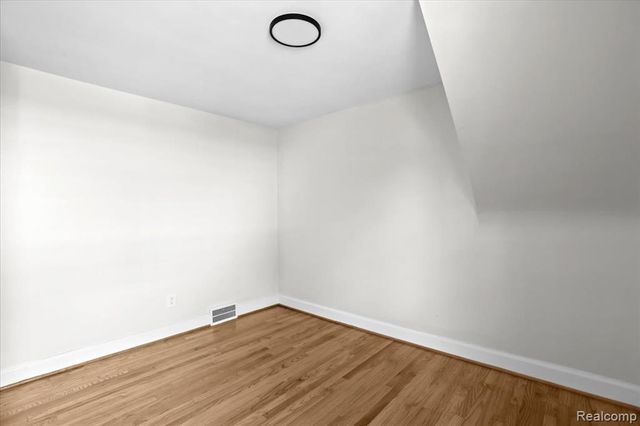 17421 Quincy Street, Detroit, MI 48221