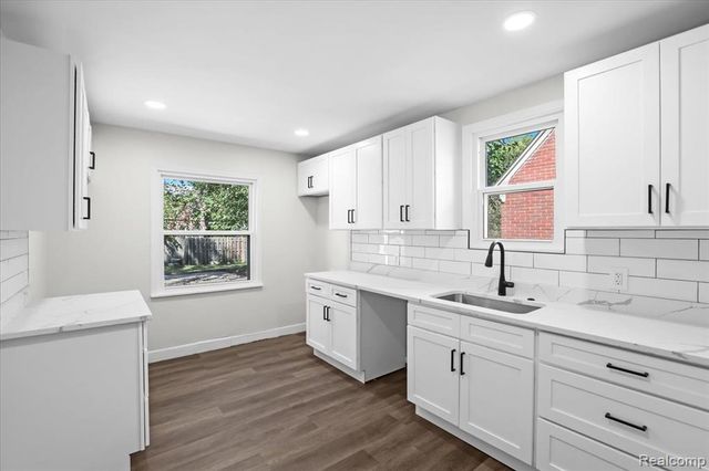 17421 Quincy Street, Detroit, MI 48221