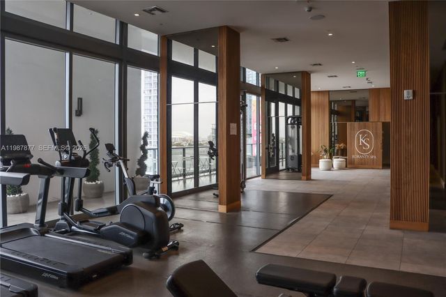 239 SW 9th St 1704, Miami, FL 33130