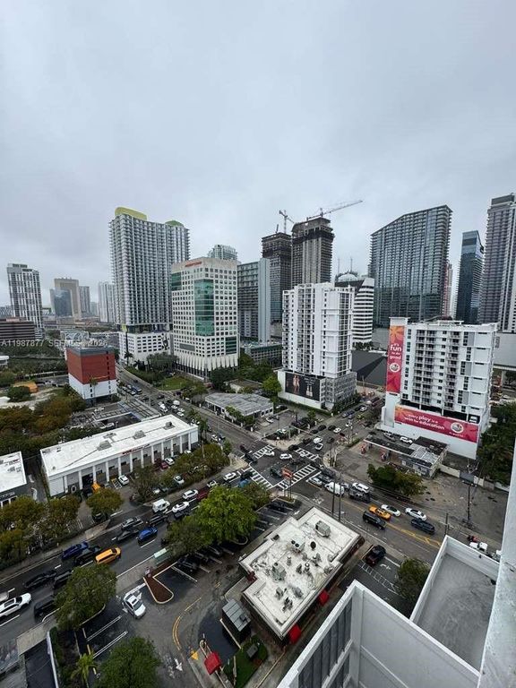 239 SW 9th St 1704, Miami, FL 33130