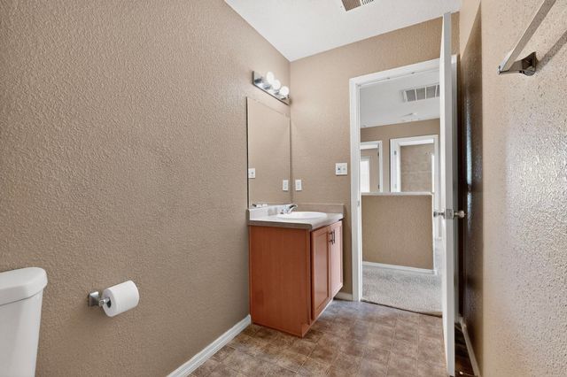 2900 Gault Trail SW, Albuquerque, NM 87121