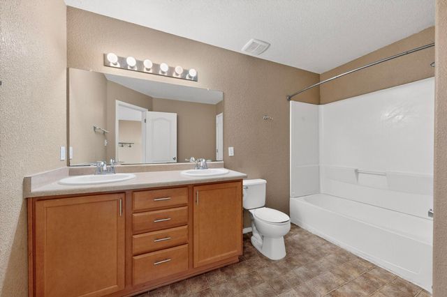 2900 Gault Trail SW, Albuquerque, NM 87121