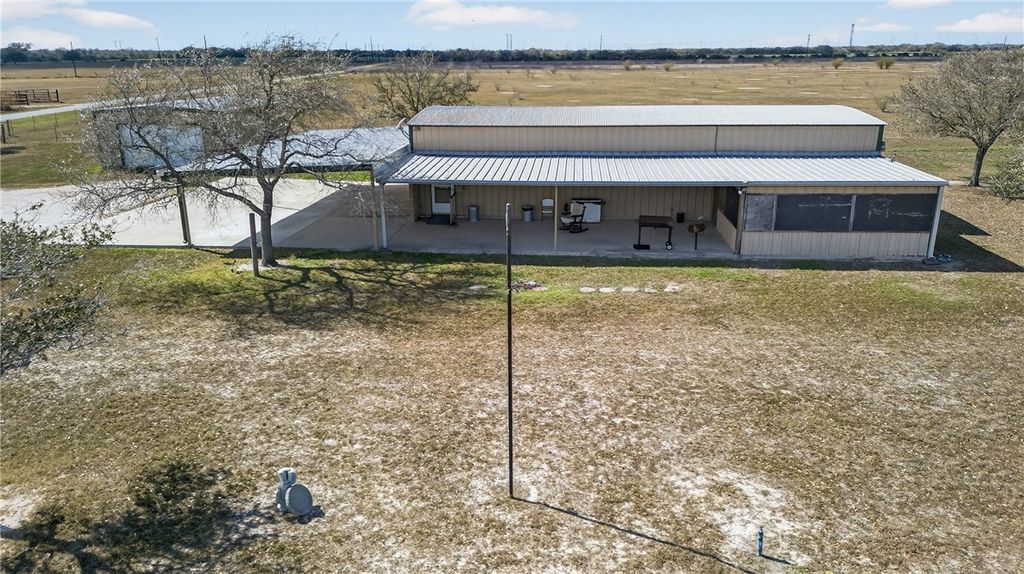 125 Rooke Road, Woodsboro, TX 78393 — exterior