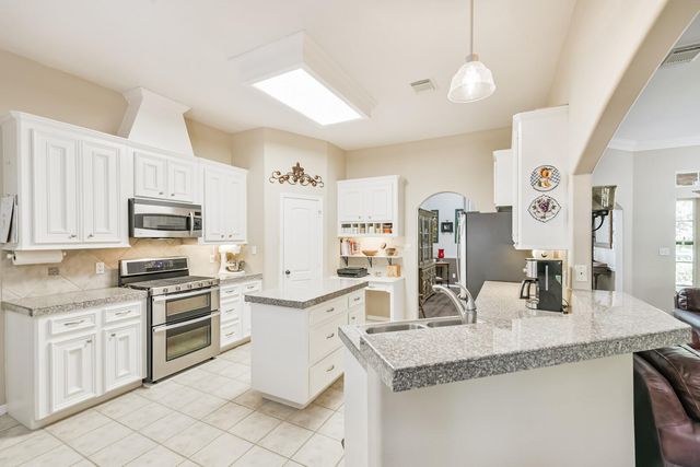 5803 Lotus Lane, Magnolia, TX 77354