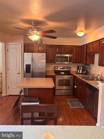 16 DARE LN, Pottstown, PA 19465