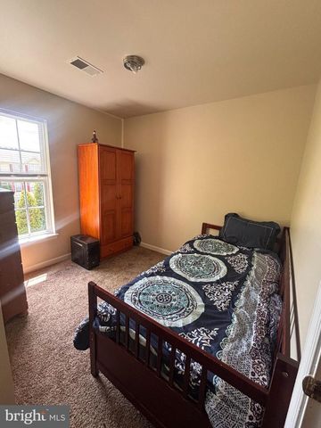 16 DARE LN, Pottstown, PA 19465