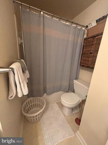 16 DARE LN, Pottstown, PA 19465