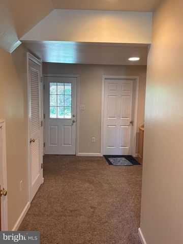 16 DARE LN, Pottstown, PA 19465