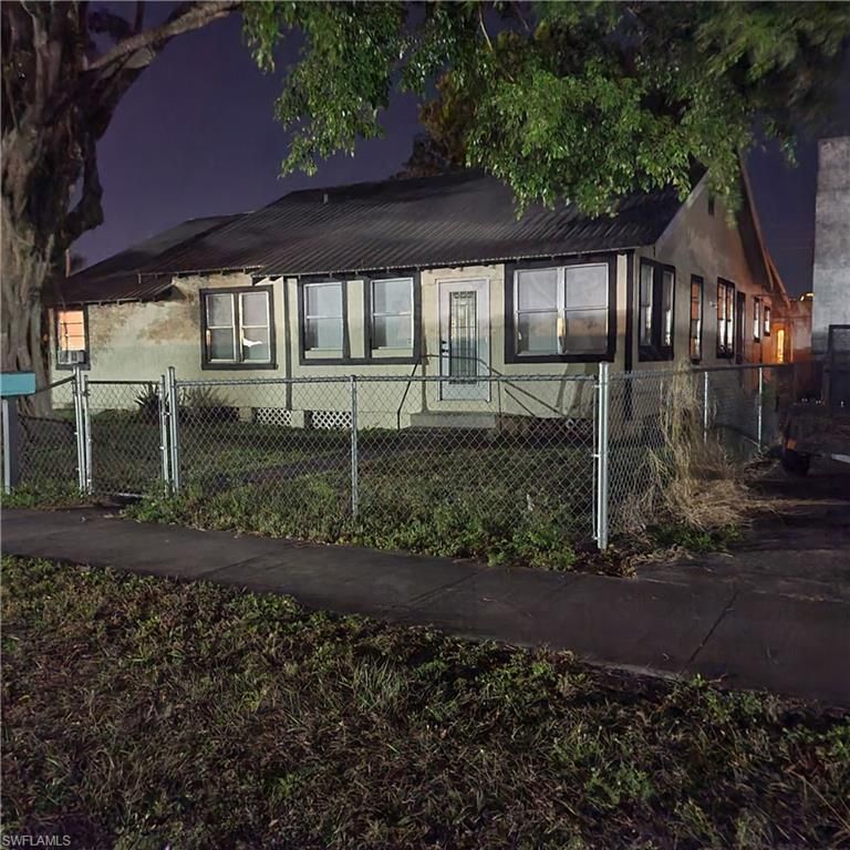 341 E EL PASO AVE, Clewiston, FL 33440