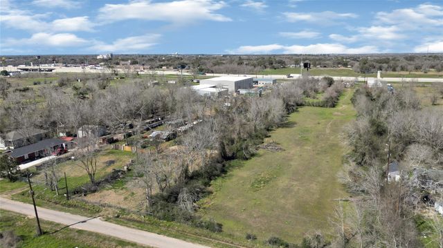 3615 10th Street, Brookshire, TX 77423