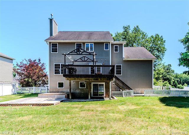 18 Baron Drive, Warwick, NY 10990