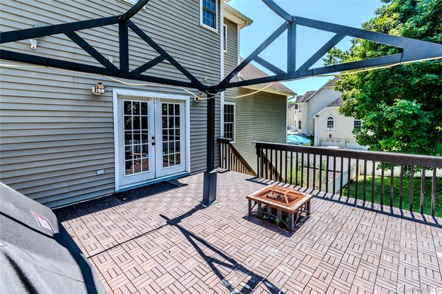 18 Baron Drive, Warwick, NY 10990