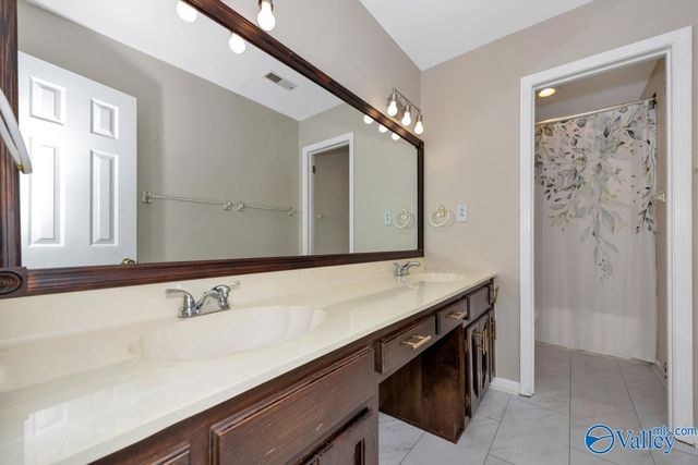 1306 Huntsville Hills Drive, Huntsville, AL 35802