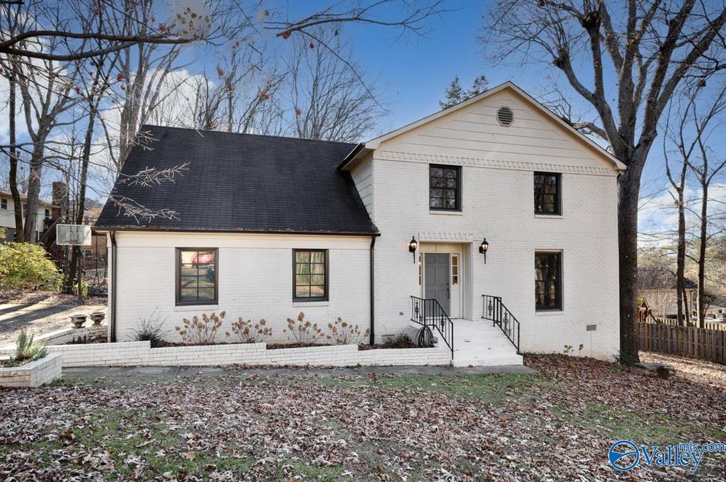 1306 Huntsville Hills Drive, Huntsville, AL 35802