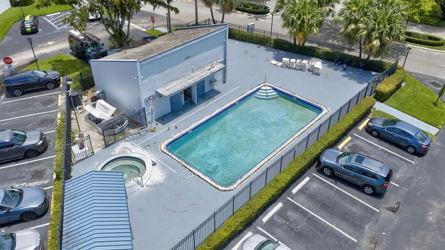 8360 Sands Point Boulevard G102, Tamarac, FL 33321