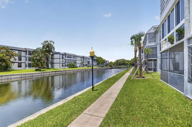 8360 Sands Point Boulevard G102, Tamarac, FL 33321