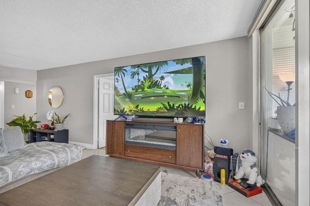 8360 Sands Point Boulevard G102, Tamarac, FL 33321