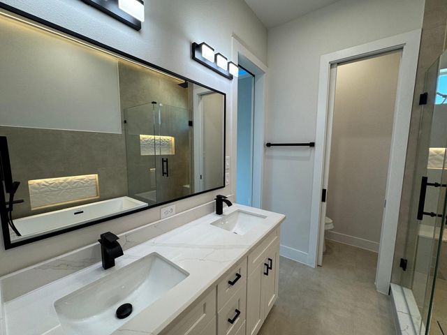 330 Janisch Road A, Houston, TX 77018