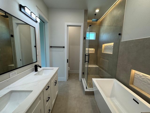 330 Janisch Road A, Houston, TX 77018