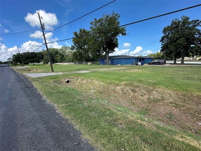 5910 Anderson Street, Texas City, TX 77591